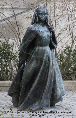 rdoc_download_img_fr_1_statue_de_jean_fr_our_a.jpg