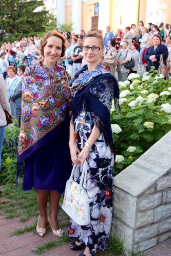 Моя одноклассница в синей Тайне сердца - мой ей  подарочек.