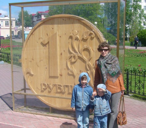 памятник родному деревянному... и Садко 598-52